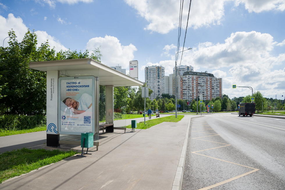Фотография рекламного носителя, тип: Остановка 1.8x1.2, адрес: Братеевский пр-зд. Х Борисовские Пруды ул., д.16, корп.6, Москва, Россия. Сторона Б №943568