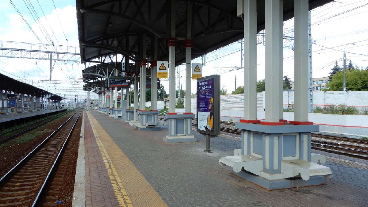 Фотография рекламного носителя, тип: Ситиформат 1.8x1.2, адрес: Подольск ст., середина платформы, Подольск, Московская область, Россия. Сторона А2 №939760