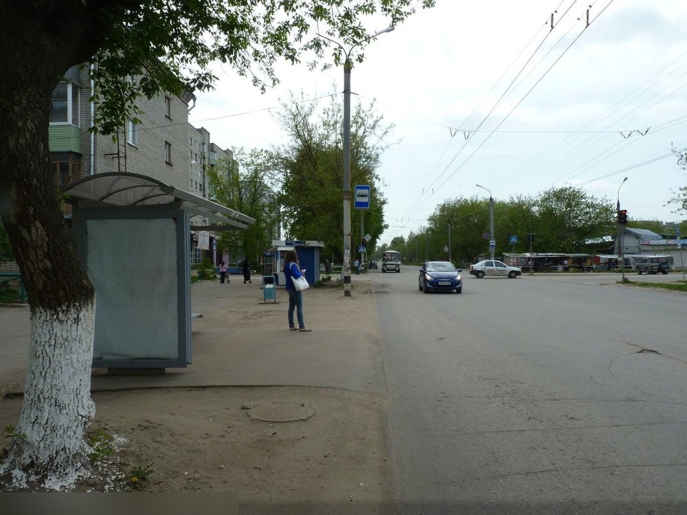 Фотография рекламного носителя, тип: Остановка 1.8x1.2, адрес: Волго-Донская ул. Х Туманова ул., ост. Улица Туманова, Ковров, Владимирская область, Россия. Сторона B №699349