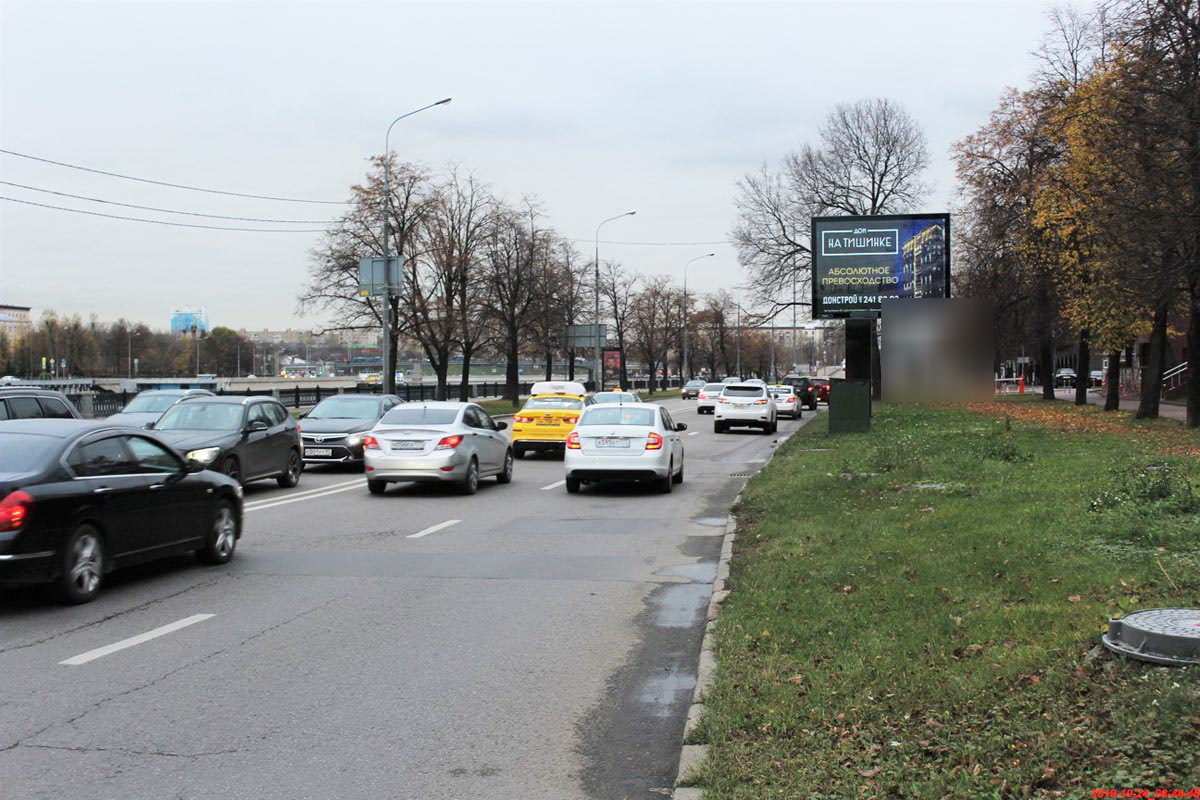 Фотография рекламного носителя, тип: Ситиборд 2.7x3.7, адрес: Космодамианская наб., д.52, стр.7, Москва, Россия. Сторона A1-A6 №435890