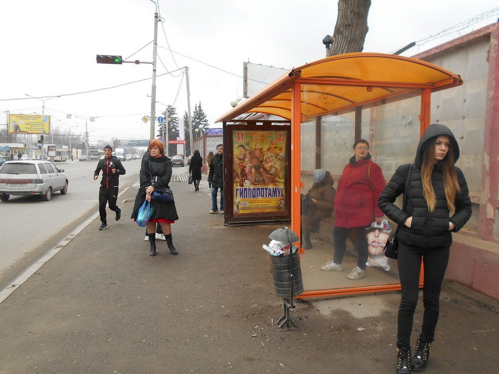 Фотография рекламного носителя, тип: Остановка 1.8x1.2, адрес: Менжинского ул., ост. ПервомР "Сельмаш", Ростов-на-Дону, Ростовская область, Россия. Сторона А №631250