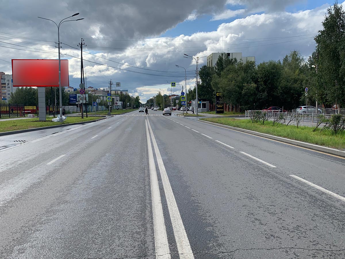 Фотография рекламного носителя, тип: Билборд 3x6, адрес: 30 лет Победы ул., д.21, Сургут, Ханты-Мансийский автономный округ – Югра, Россия. Сторона Б №960175