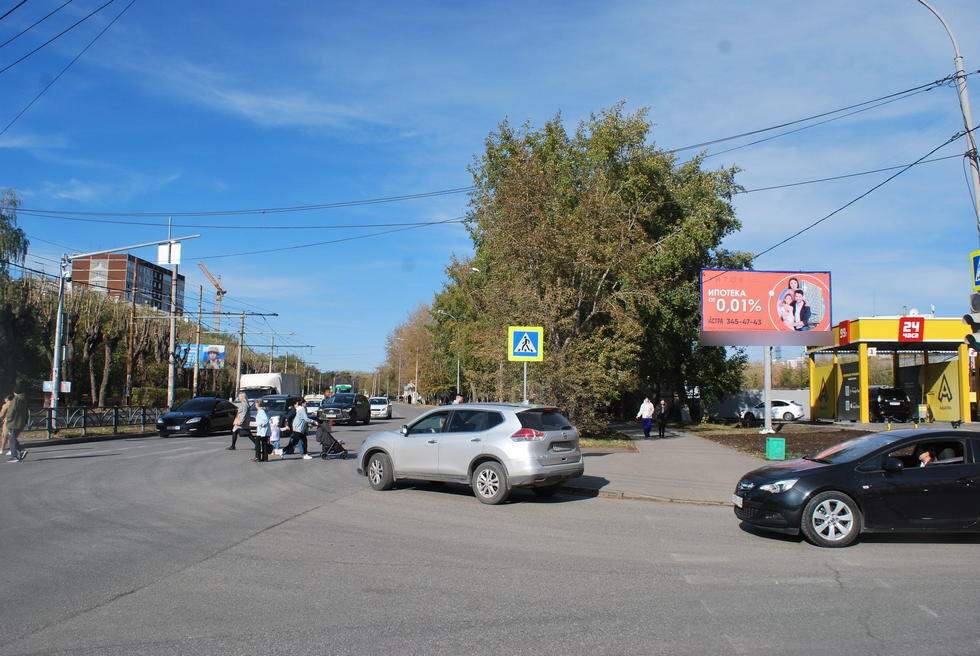 Фотография рекламного носителя, тип: Билборд 3x6, адрес: Титова ул. Х Монтерская ул., Екатеринбург, Свердловская область, Россия. Сторона А №652073