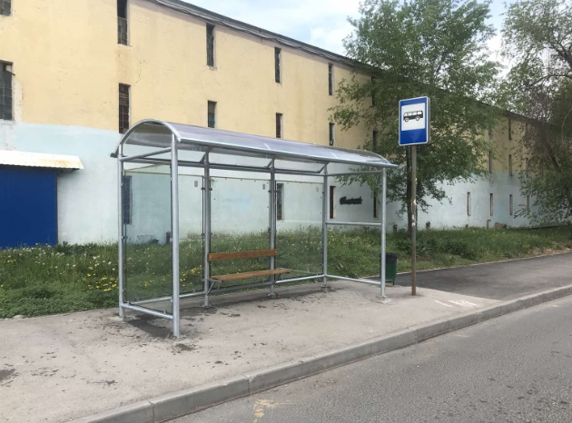 Фотография рекламного носителя, тип: Остановка 1.8x1.2, адрес: Антонова-Овсеенко ул., д.50 Х Запорожская ул., Самара, Самарская область, Россия. Сторона В2 №1079123