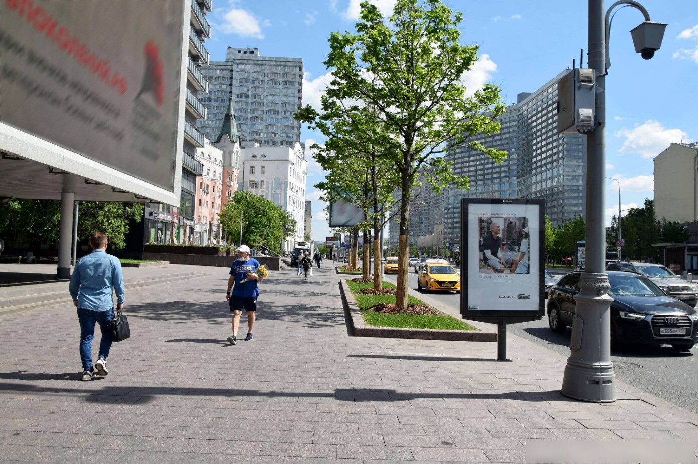 Фотография рекламного носителя, тип: Ситиформат 1.8x1.2, адрес: Новый Арбат ул., д.24, поз.1, Москва, Россия. Сторона Б №1084533