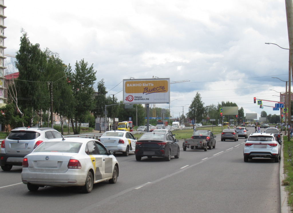 Фотография рекламного носителя, тип: Билборд 3x6, адрес: Машиностроителей пр-т., д.30, Ярославль, Ярославская область, Россия. Сторона A1-A3 №832535