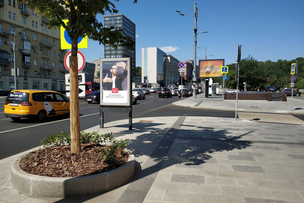 Фотография рекламного носителя, тип: Ситиформат 1.8x1.2, адрес: Земляной Вал ул., д.61, корп.1, Москва, Россия. Сторона A1-A5 №435858