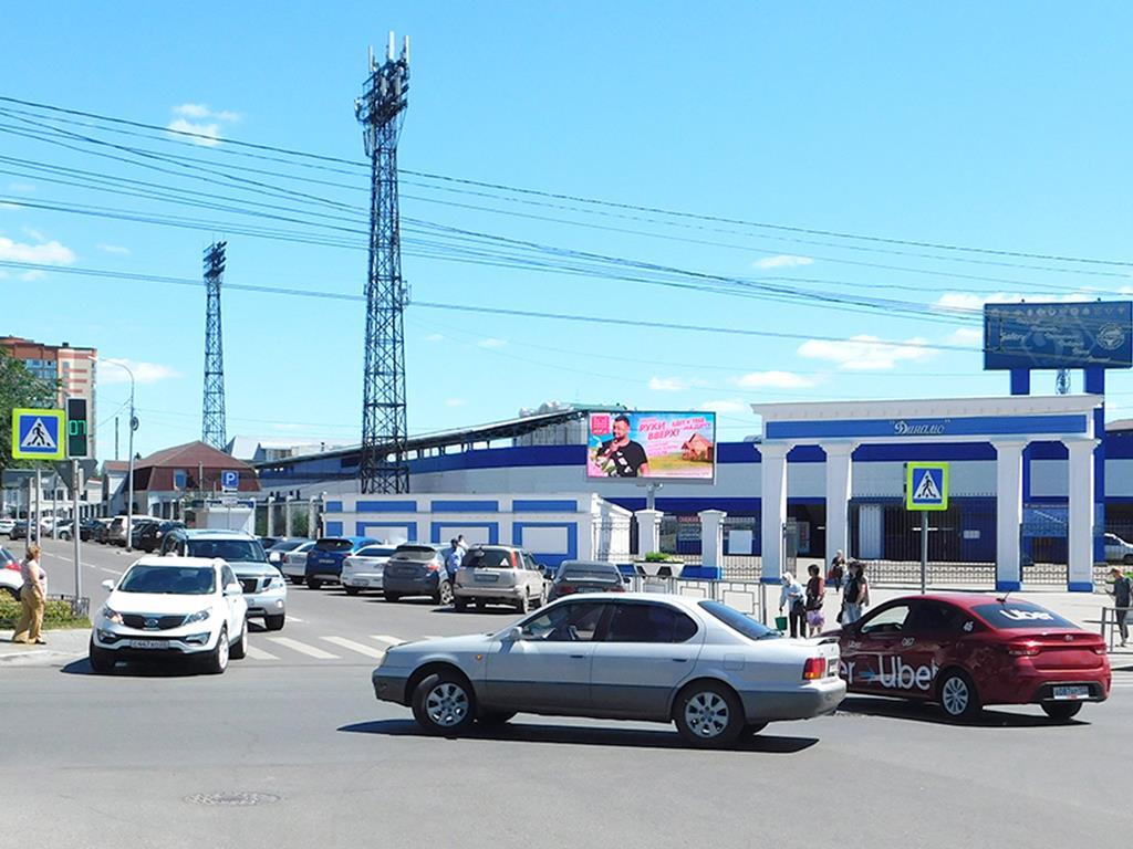 Фотография рекламного носителя, тип: Билборд 3x6, адрес: Ленина пр-т., стадион "Динамо", Барнаул, Алтайский край, Россия. Сторона Аh1-Аh4 №992696