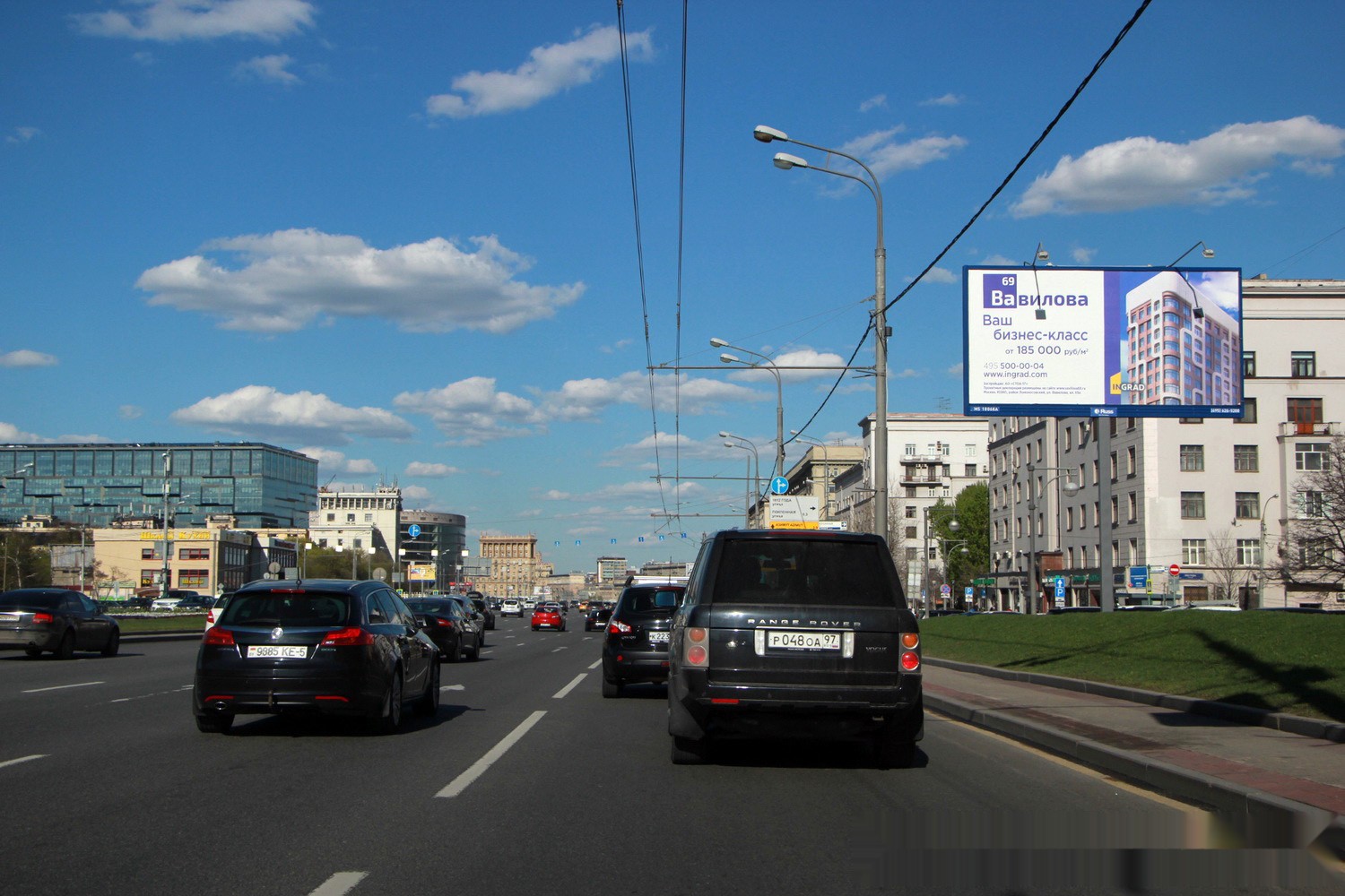 Фотография рекламного носителя, тип: Билборд 3x6, адрес: Кутузовский пр-т., д.45-47 Х Победы пл., Москва, Россия. Сторона Аh1-Аh4 №939906