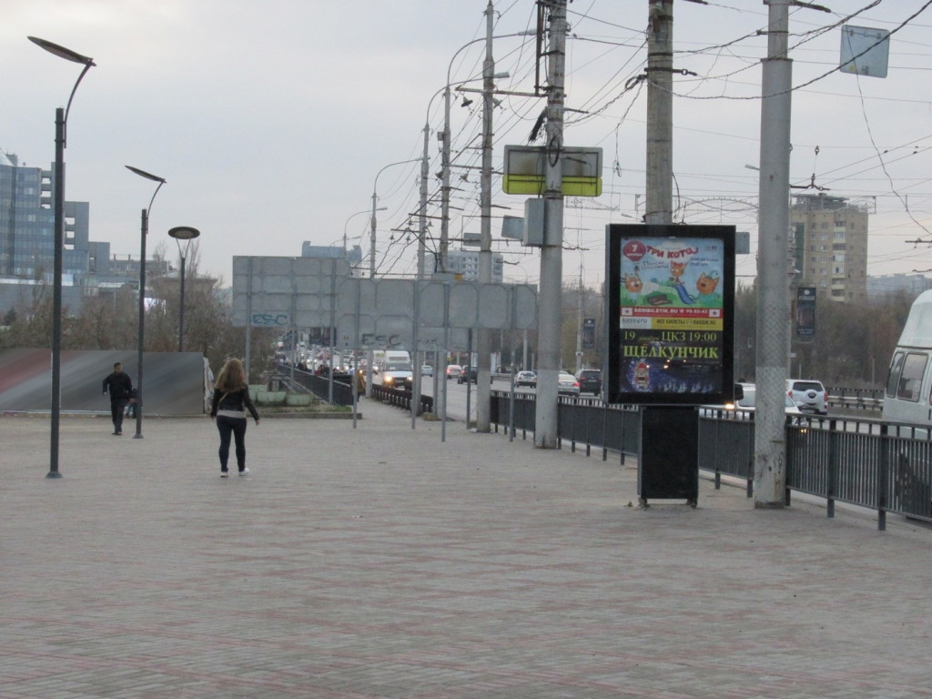 Фотография рекламного носителя, тип: Ситиформат 1.8x1.2, адрес: Ленина пр-т. Х Краснознаменской ул., Волгоград, Волгоградская область, Россия. Сторона Б №605368