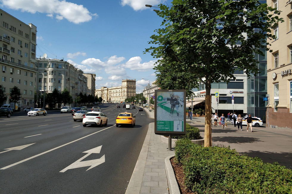 Фотография рекламного носителя, тип: Ситиформат 1.8x1.2, адрес: Земляной Вал ул., д.21/2, стр.2, Москва, Россия. Сторона А №633807