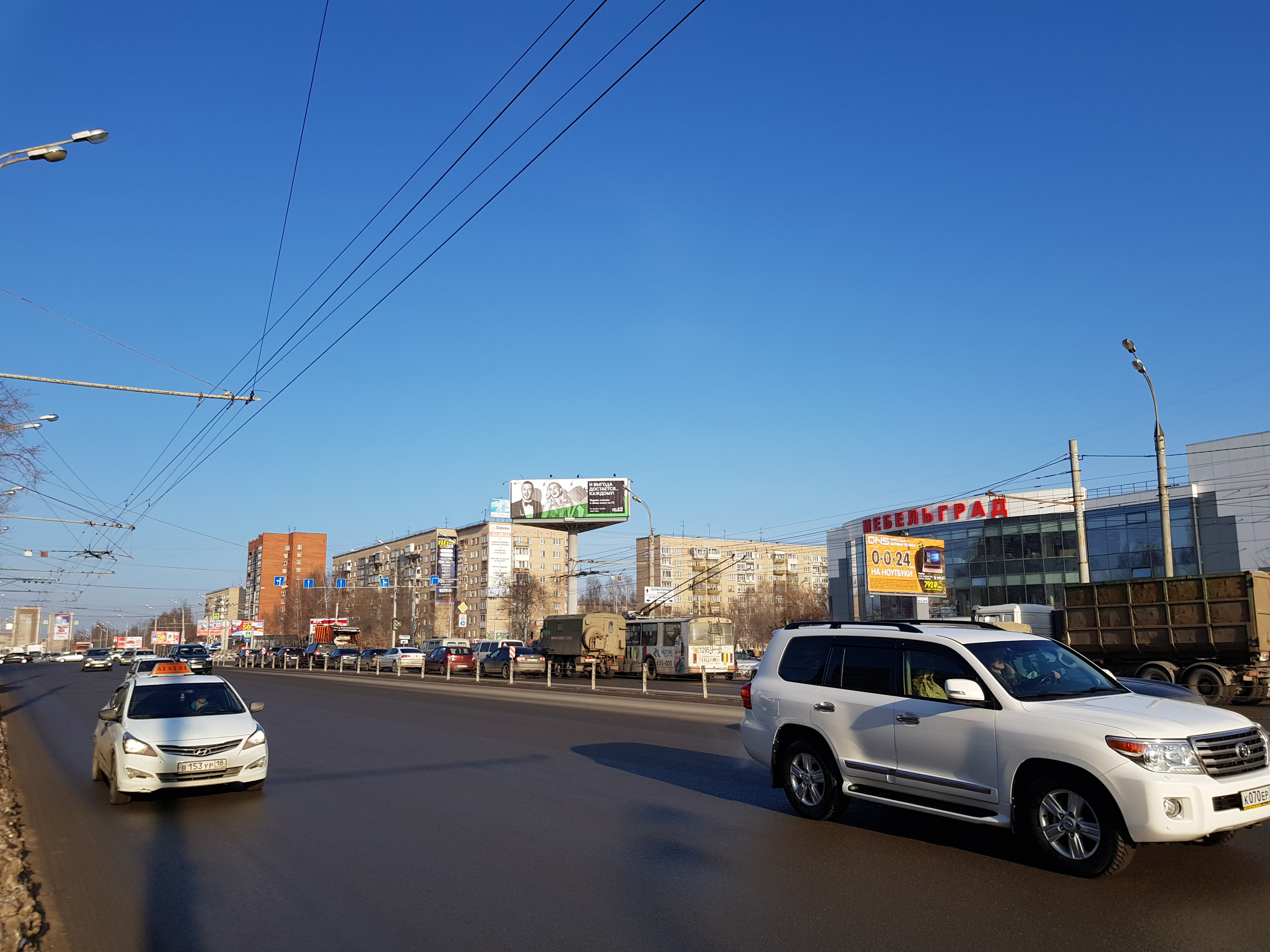 Фотография рекламного носителя, тип: Суперсайт 4x12, адрес: Удмуртская ул., д.302а Х 10 лет Октября ул., Ижевск, Республика Удмуртия, Россия. Сторона A2 №292846