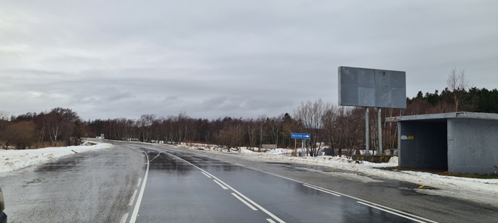 Фотография рекламного носителя, тип: Билборд 3x6, адрес: Трасса Охотское пос., поворот на Лесное пос., Южно-Сахалинск, Сахалинская область, Россия. Сторона A №1056303