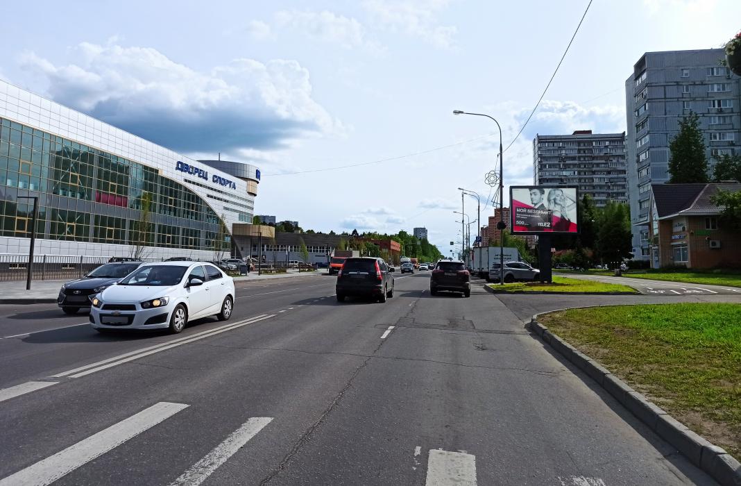 Фотография рекламного носителя, тип: Ситиборд 2.7x3.7, адрес: Октябрьский пр-т., д.17, Москва, Россия. Сторона А1 №816159