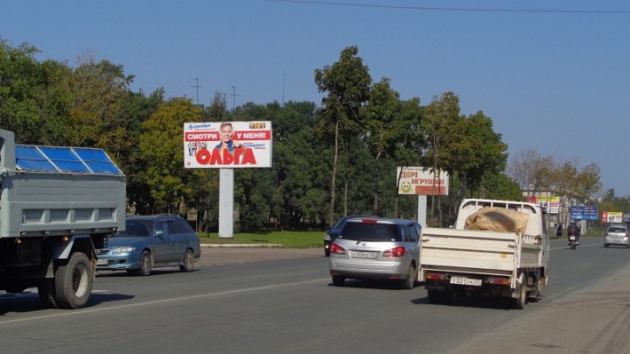 Фотография рекламного носителя, тип: Билборд 3x6, адрес: Некрасова ул., д.235-233, Уссурийск, Приморский край, Россия. Сторона В №791414