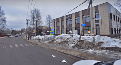 Фотография рекламного носителя, тип: Панель-кронштейн, адрес: Вокзальная ул., д.17, Мурино, Ленинградская область, Россия. Сторона ЛС №812370