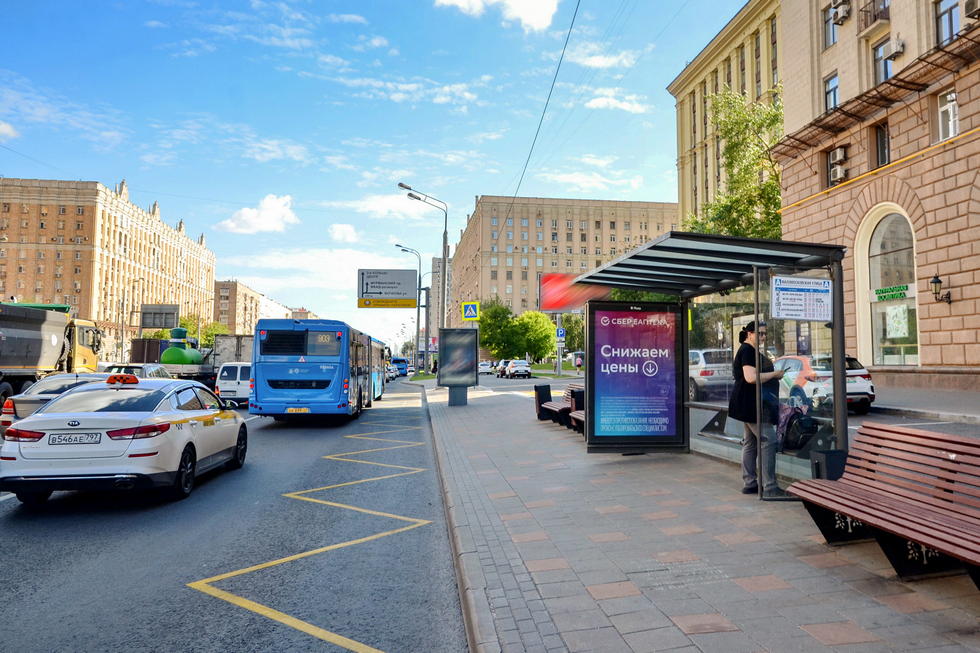 Фотография рекламного носителя, тип: Остановка 1.8x1.2, адрес: Мира пр-т. Х Маломосковская ул., Москва, Россия. Сторона А №335003