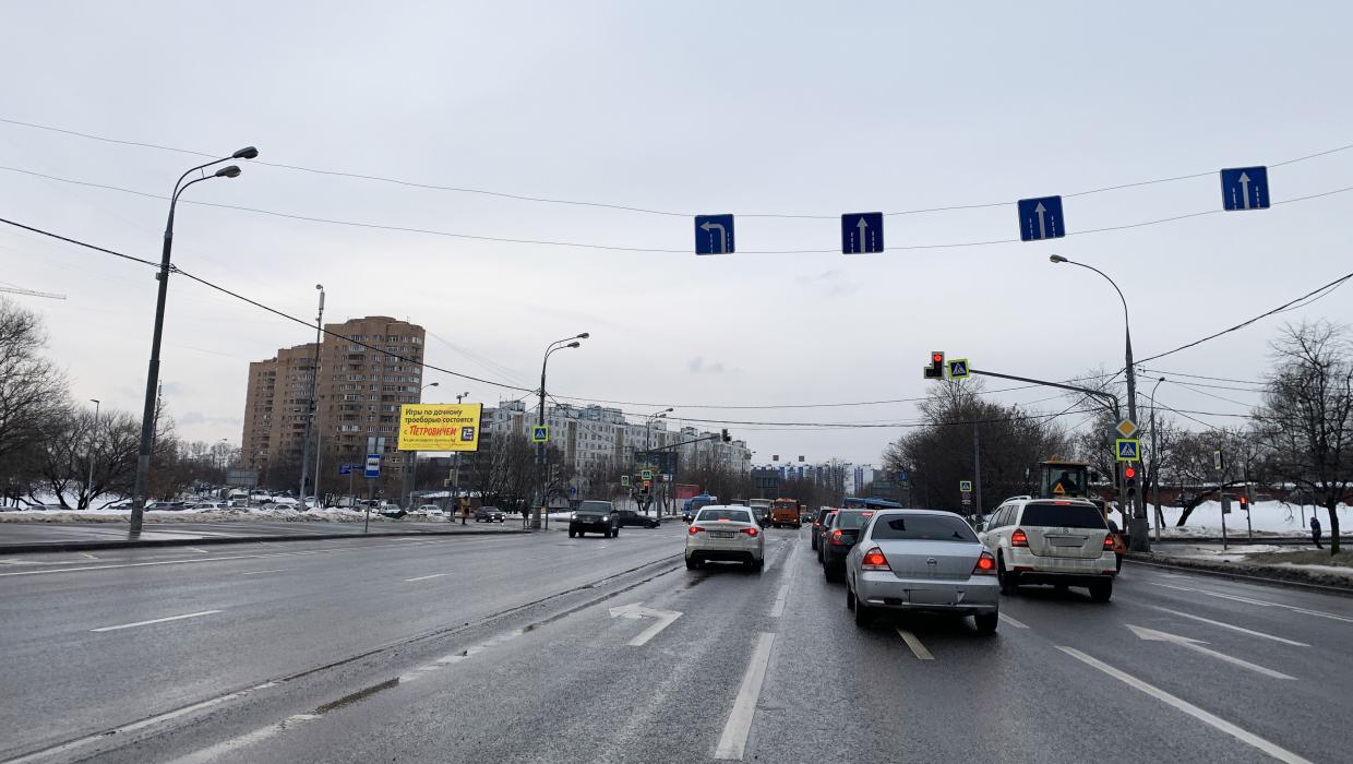 Фотография рекламного носителя, тип: Билборд 3x6, адрес: Боровское ш., после пересечения с ул. Производственная, Москва, Россия. Сторона Б №850924
