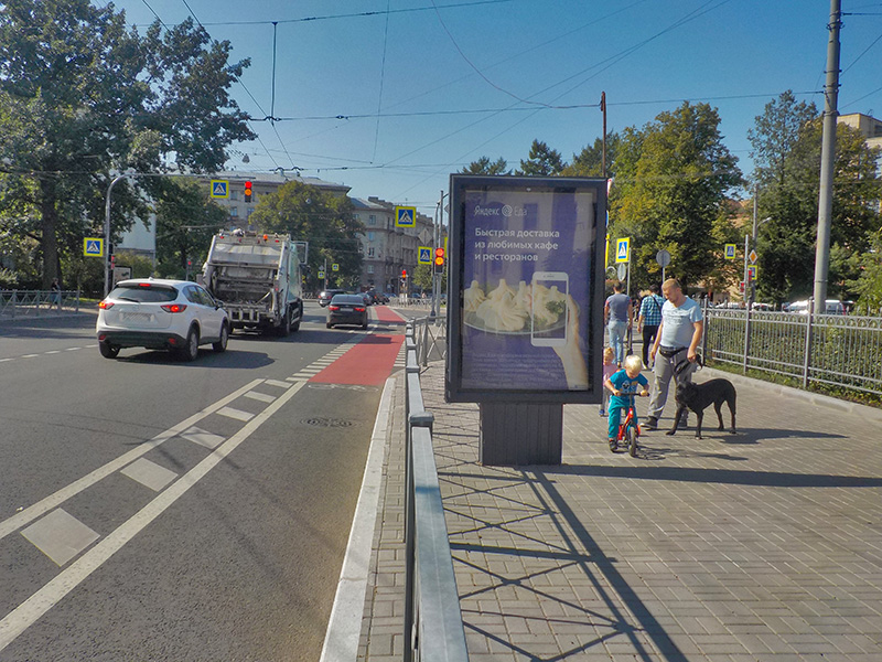 Фотография рекламного носителя, тип: Ситиформат 1.8x1.2, адрес: Левашовский пр-т. Х Бармалеева ул., поз.1, Санкт-Петербург, Россия. Сторона А №635729