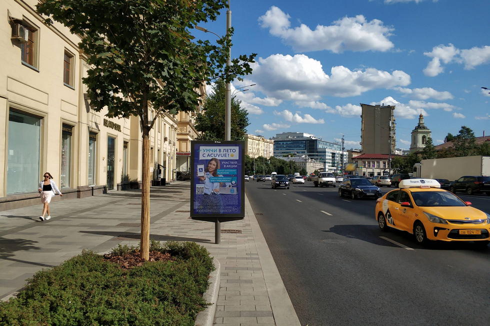 Фотография рекламного носителя, тип: Ситиформат 1.8x1.2, адрес: Садовая-Черногрязская ул., д.13/3, стр.1, Москва, Россия. Сторона Б №499533