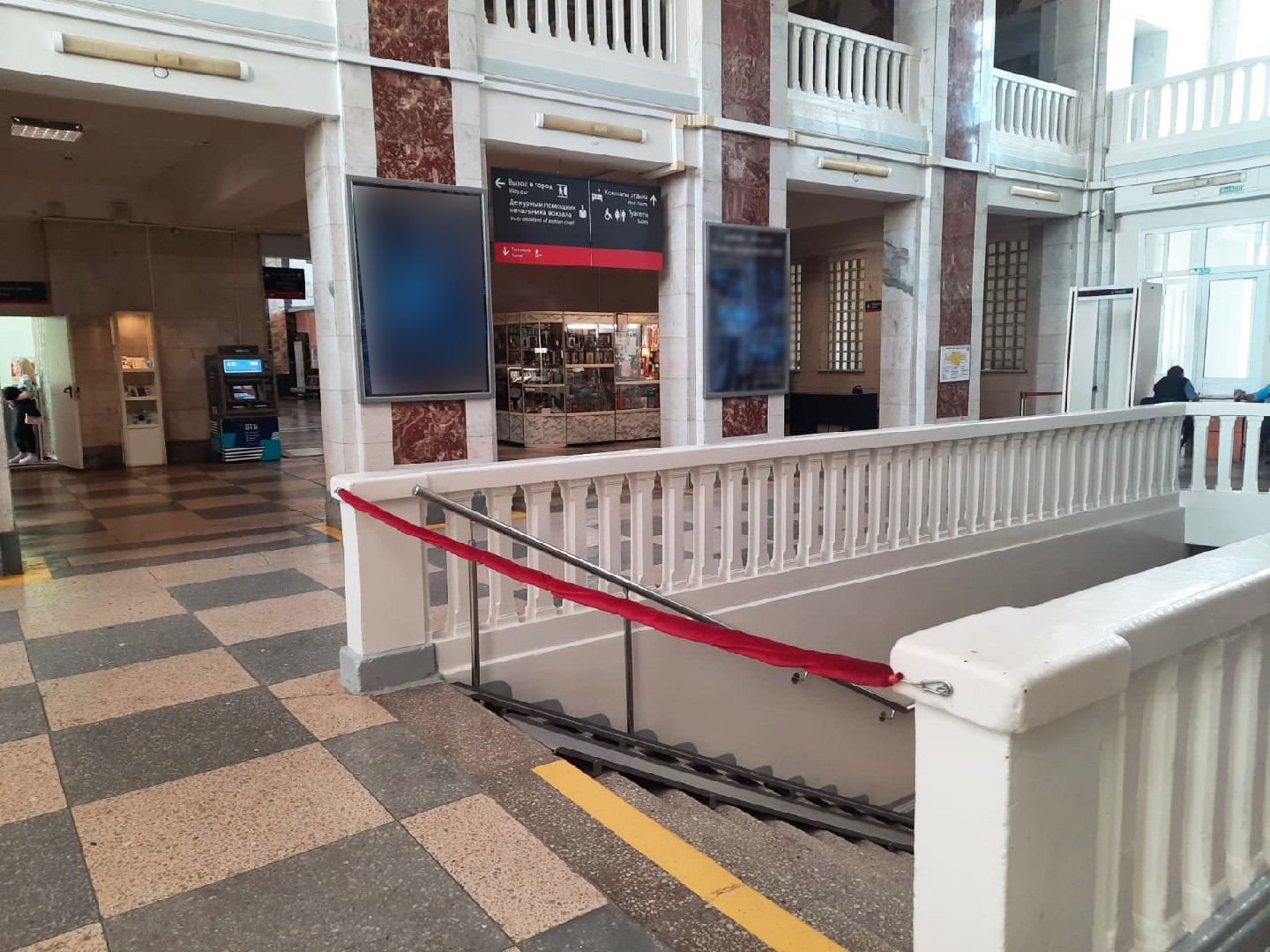 Фотография рекламного носителя, тип: Постер/баннер, адрес: ЖД вокзал «Магнитогорск», Вокзальная ул., д.39, Магнитогорск, Челябинская область, Россия. Сторона/вариант А №990865