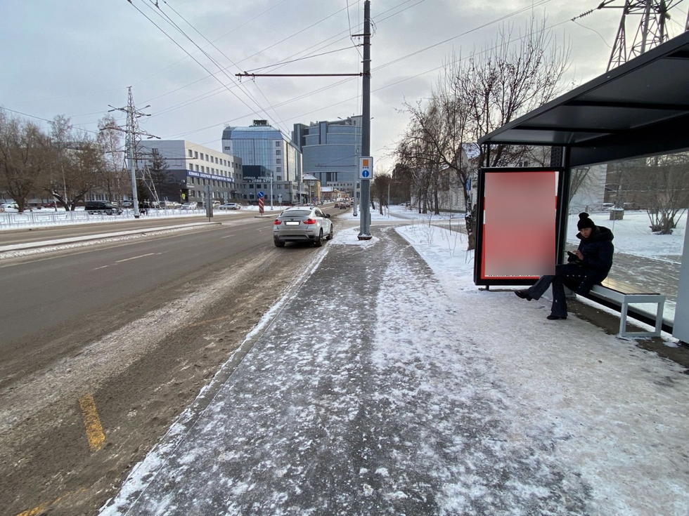 Фотография рекламного носителя, тип: Остановка 1.8x1.2, адрес: Маерчака ул., д.31, Красноярск, Красноярский край, Россия. Сторона А №1029618