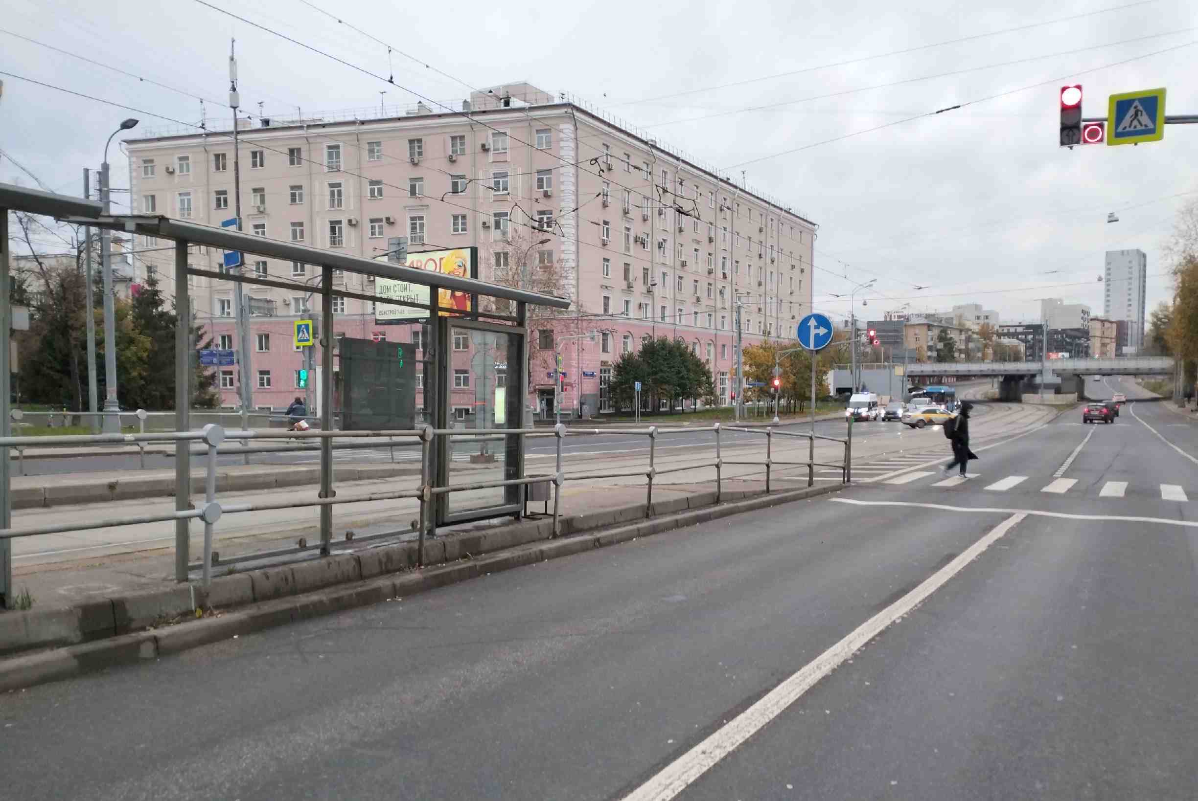 Фотография рекламного носителя, тип: Остановка 1.8x1.2, адрес: Русаковская ул., д.25, стр.1, ост. "Маленковская улица", поз.2, Москва, Россия. Сторона Б №1066935