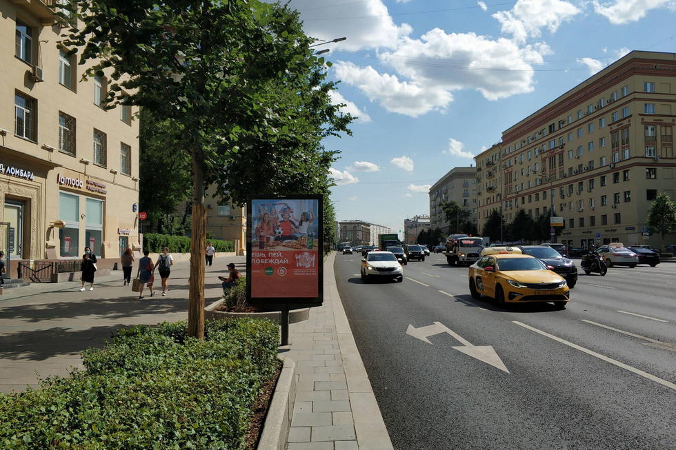 Фотография рекламного носителя, тип: Ситиформат 1.8x1.2, адрес: Земляной Вал ул., д.21/2, стр.2, Москва, Россия. Сторона Б №557251