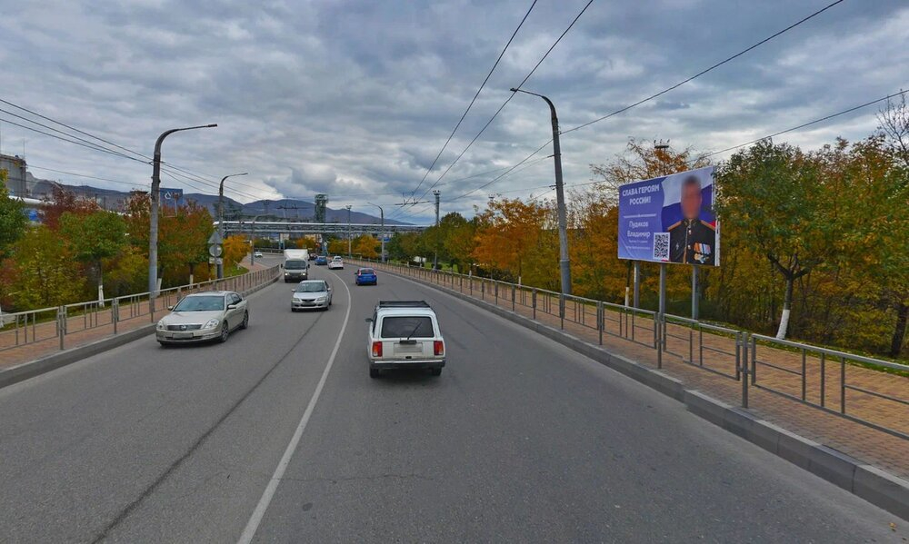 Фотография рекламного носителя, тип: Билборд 3x6, адрес: Магистральная ул., напротив комбината ИПП, Новороссийск, Краснодарский край, Россия. Сторона А №854289