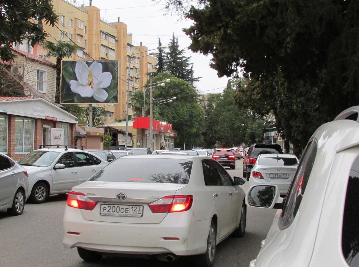 Фотография рекламного носителя, тип: Билборд 3x4, адрес: Свердлова ул., д.76, Адлер, Краснодарский край, Россия. Сторона Б №1005476