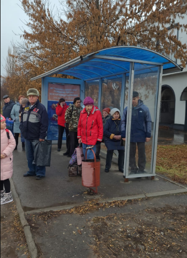 Фотография рекламного носителя, тип: Остановка 1.8x1.2, адрес: Брянская ул., д.1, Саратов, Саратовская область, Россия. Сторона A №842076
