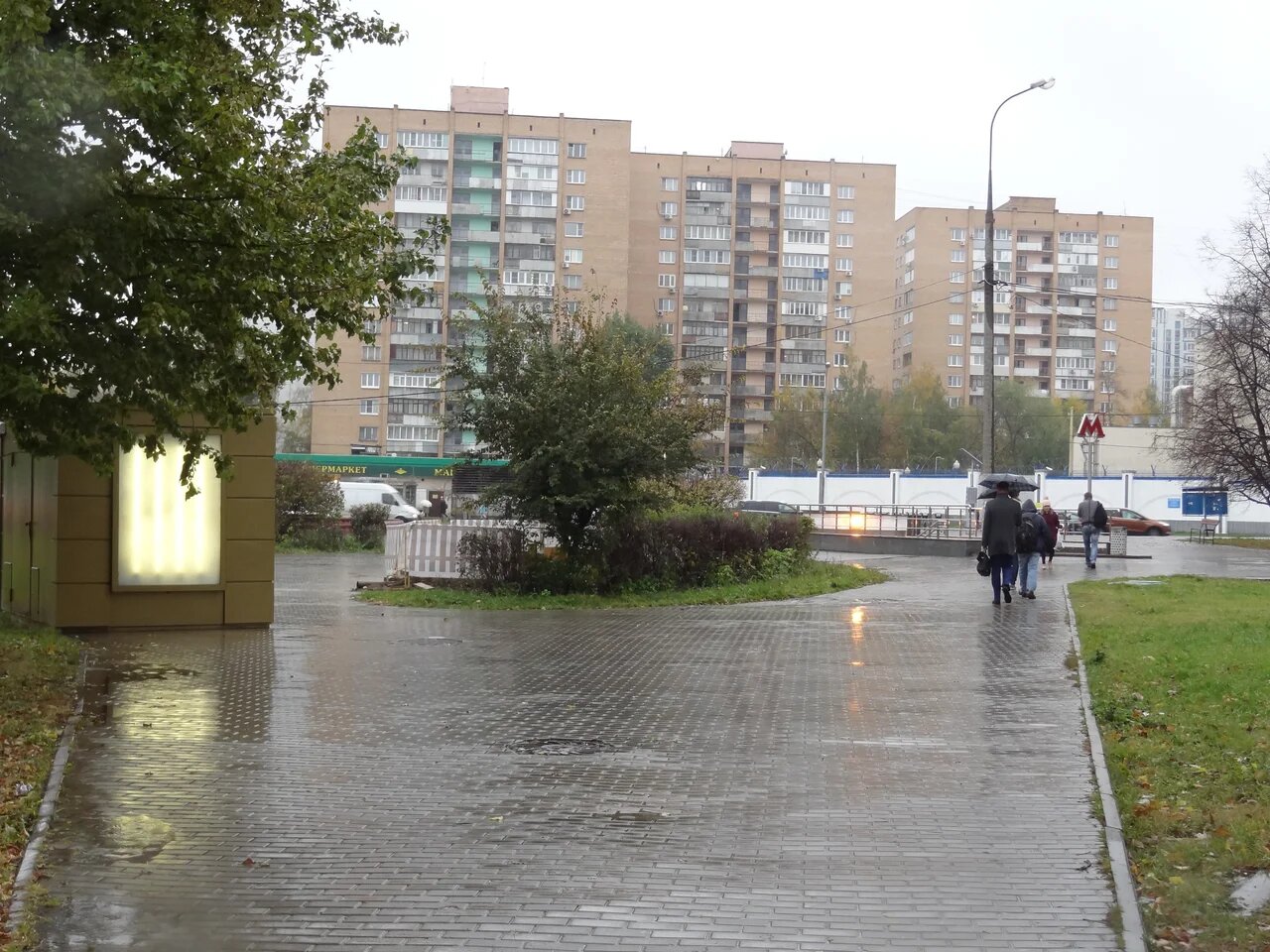 Фотография рекламного носителя, тип: Ситиформат 1.8x1.2, адрес: Нахимовский пр-т., д.11, Москва, Россия. Сторона А №948964