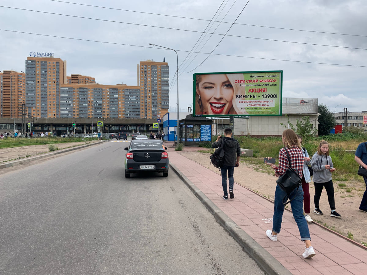 Фотография рекламного носителя, тип: Билборд 3x6, адрес: Мурино г., Менделеева б-р., 60м от ст.м. Девяткино, поз.2, Ленинградская область, Россия. Сторона А №792206