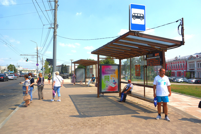 Фотография рекламного носителя, тип: Остановка 1.8x1.2, адрес: Советская ул., д.5, поз.1, Тула, Тульская область, Россия. Сторона A №805949