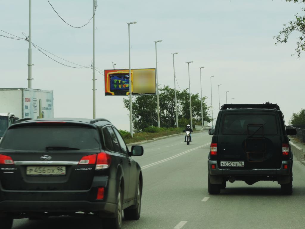 Фотография рекламного носителя, тип: Билборд 3x6, адрес: Блюхера ул., д.58, Екатеринбург, Свердловская область, Россия. Сторона B №1005936