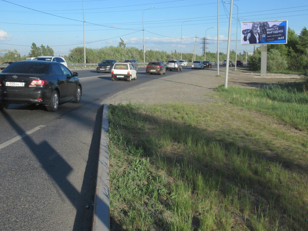 Фотография рекламного носителя, тип: Билборд 3x6, адрес: Салаирский тракт Х Пограничников ул., д.1, Тюмень, Тюменская область, Россия. Сторона A1-A3 №507553