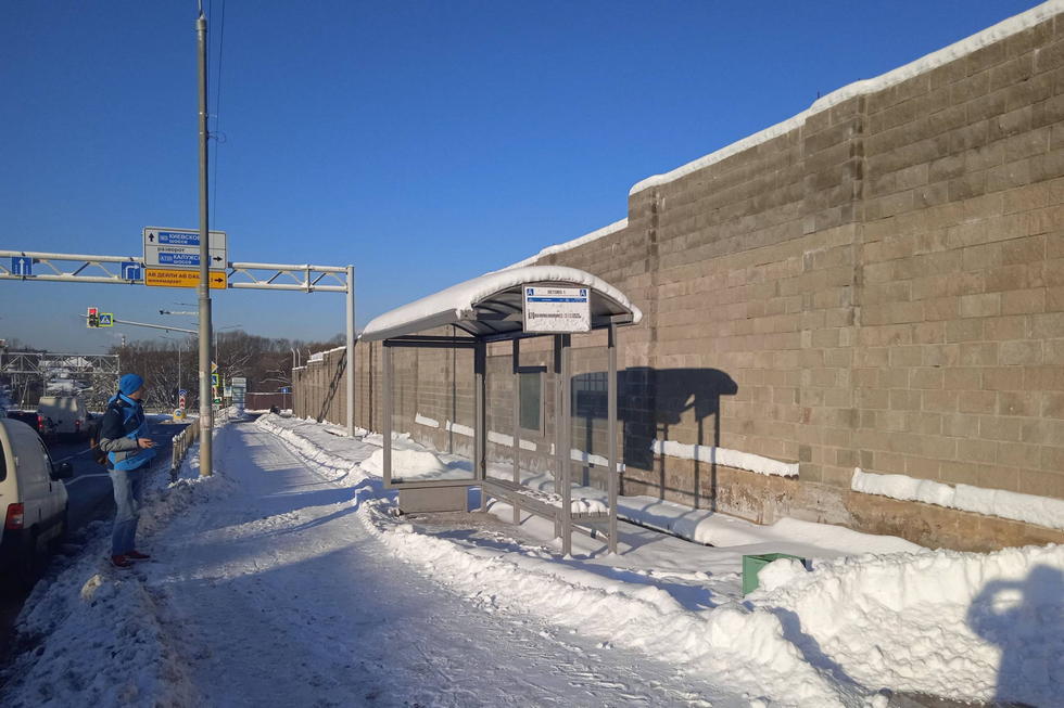 Фотография рекламного носителя, тип: Остановка 1.8x1.2, адрес: Сосенское пос., Зимёнковская ул., ост. Летово-1, Москва, Россия. Сторона А №1004777