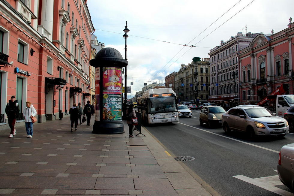 Фотография рекламного носителя, тип: Пиллар 3x1.4, адрес: Невский пр-т., д.68а Х Фонтанки реки наб., Санкт-Петербург, Россия. Сторона Б №639664