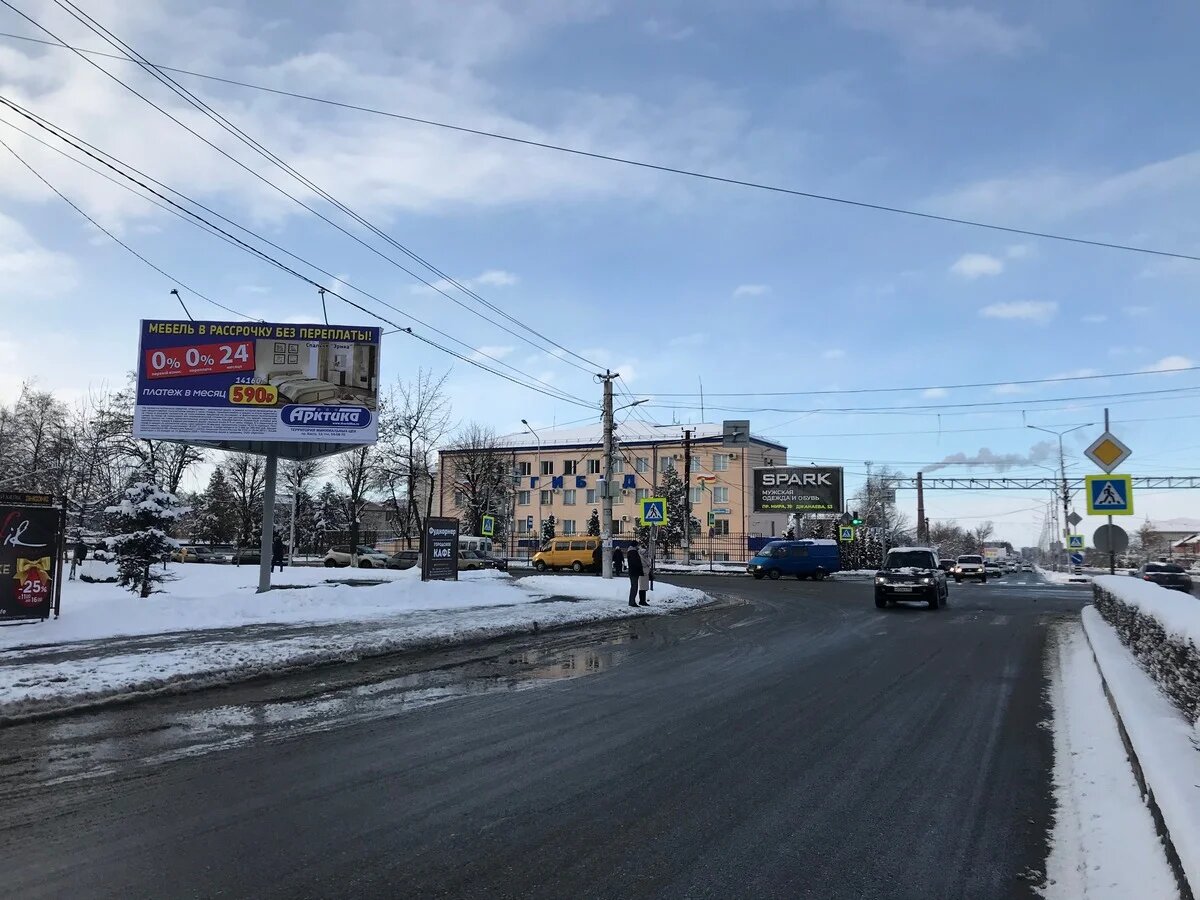 Фотография рекламного носителя, тип: Билборд 3x6, адрес: Барбашова ул. Х Доватора пр-т., д.43, Владикавказ, Республика Северная Осетия – Алания, Россия. Сторона Б №465876