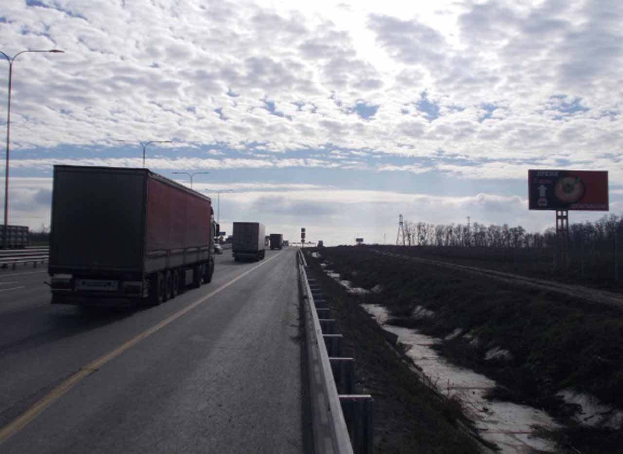 Фотография рекламного носителя, тип: Билборд 3x6, адрес: а/д М-4, 1036+750 м., Ростов-на-Дону, Ростовская область, Россия. Сторона А №1093567