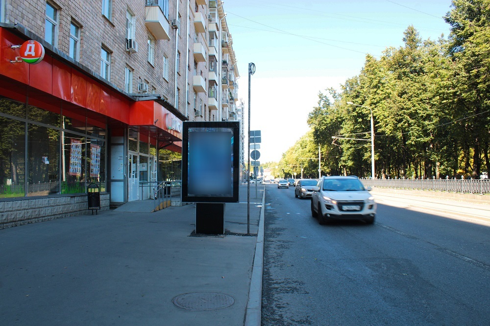 Фотография рекламного носителя, тип: Ситиформат 1.8x1.2, адрес: Серпуховский Вал ул., д.17, Москва, Россия. Сторона B №1055819