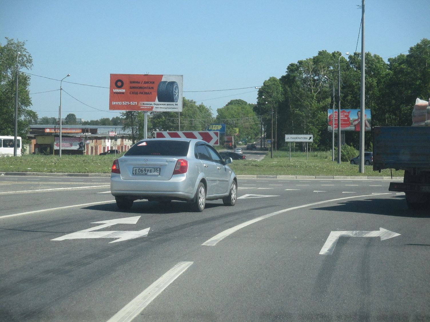 Фотография рекламного носителя, тип: Билборд 3x6, адрес: Ленинградское ш. Х Панкратова ул., Вологда, Вологодская область, Россия. Сторона А1-A3 №644581