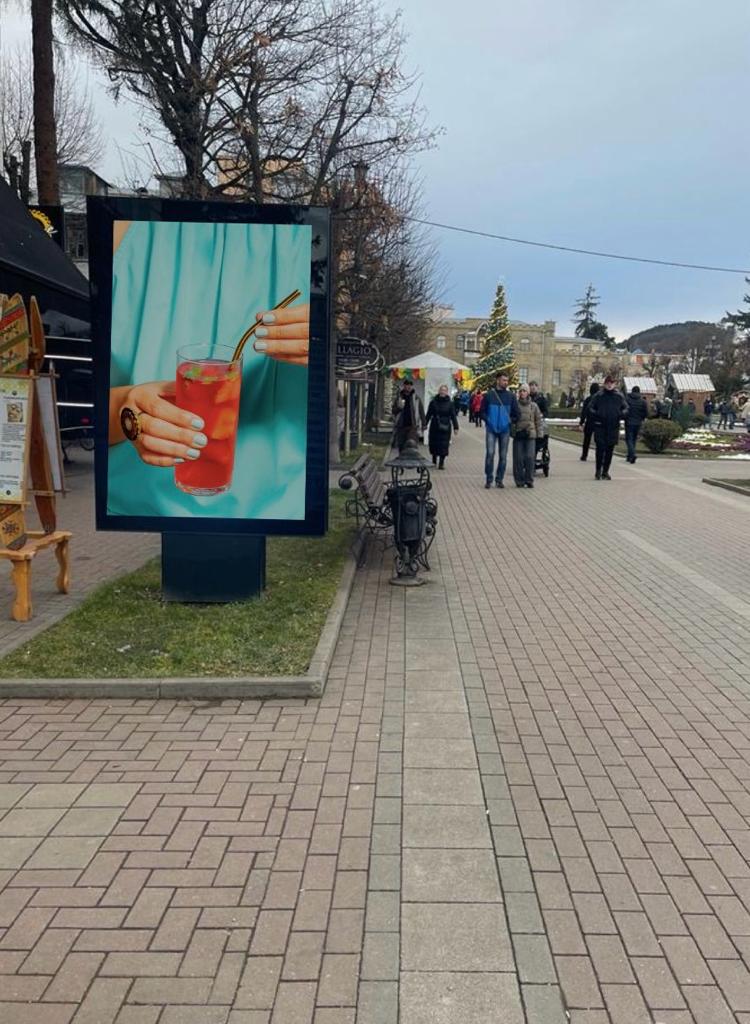 Фотография рекламного носителя, тип: Нестандартный ситиформат, адрес: Курортный бульвар 15, Кисловодск, Ставропольский край, Россия. Сторона Б1 №1096990
