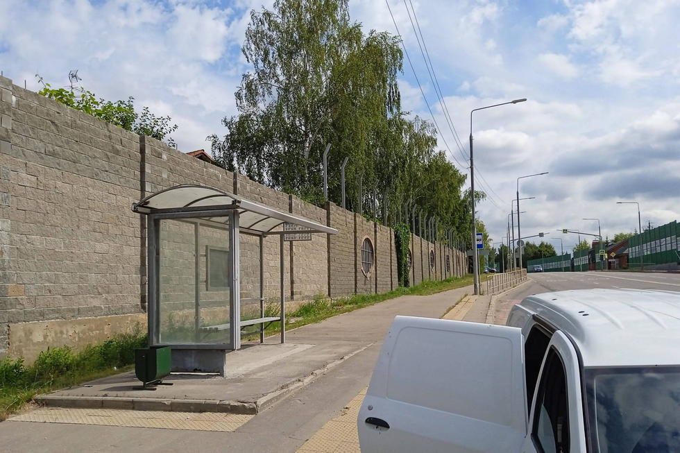 Фотография рекламного носителя, тип: Остановка 1.8x1.2, адрес: Сосенское пос., Зимёнковская ул., ост. Летово-1, Москва, Россия. Сторона Б №1004778