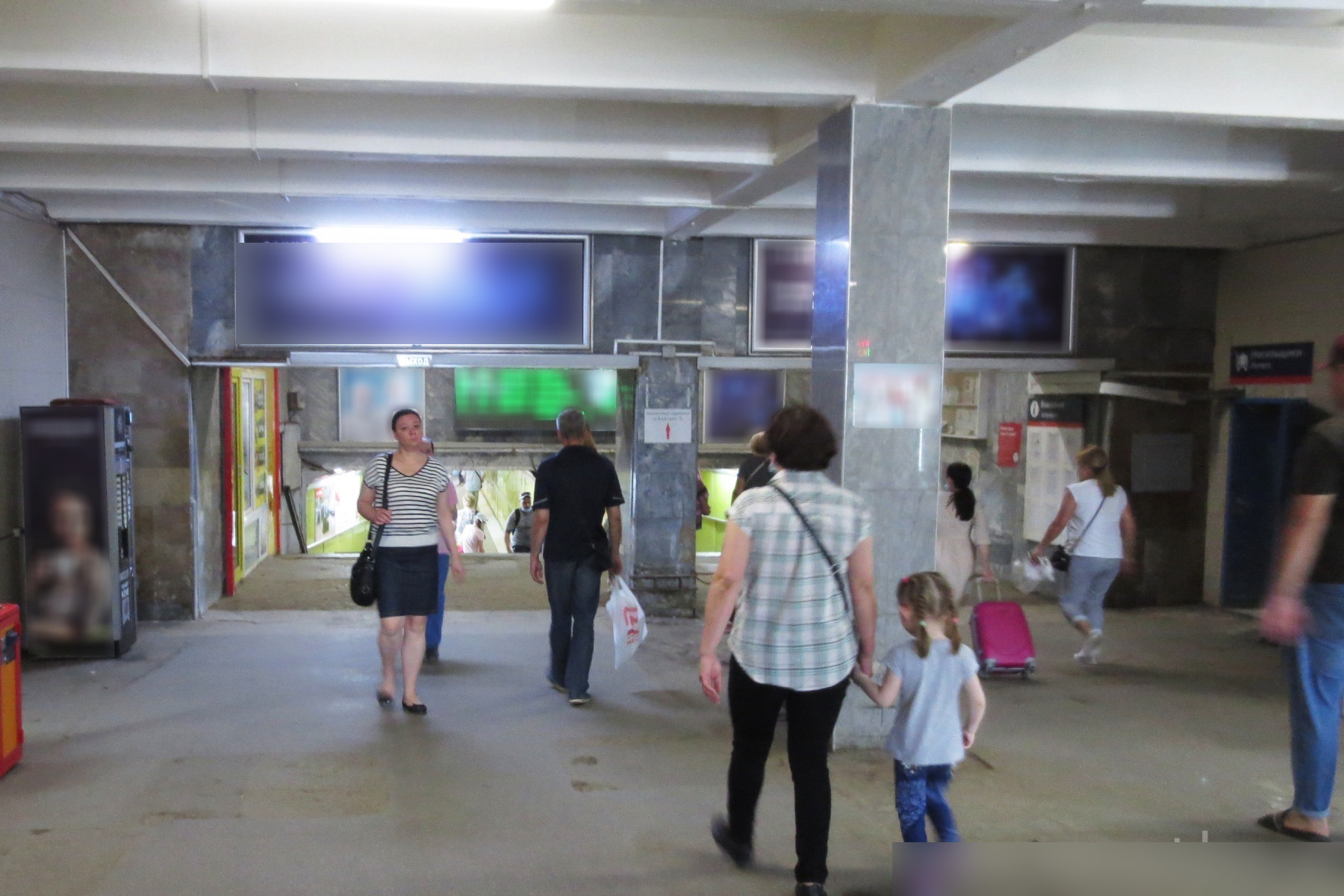 Фотография рекламного носителя, тип: Лайтбокс, адрес: ЖД вокзал «Саратов-1», Привокзальная пл., д.1, Саратов, Саратовская область, Россия. Сторона/вариант А №991213