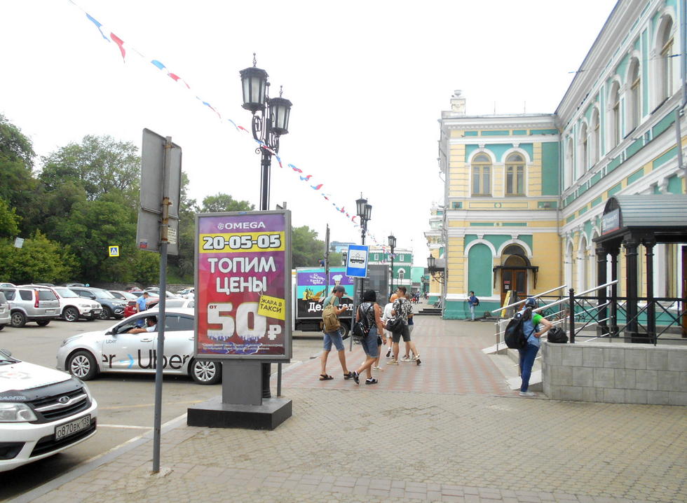 Фотография рекламного носителя, тип: Ситиформат 1.8x1.2, адрес: Иркутск-Пассажирский Х Привокзальная пл., поз.6, Иркутск, Иркутская область, Россия. Сторона А №836493
