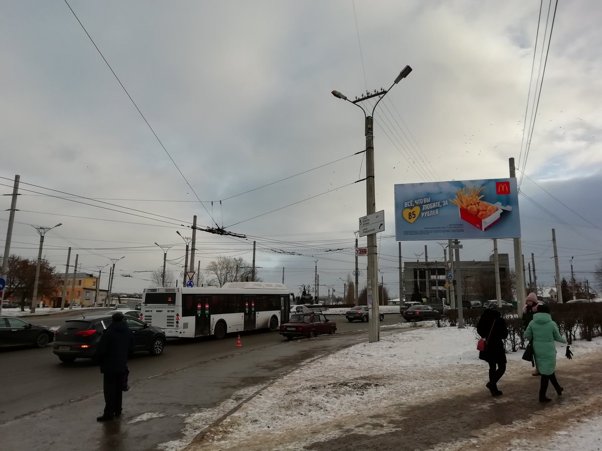 Фотография рекламного носителя, тип: Билборд 3x6, адрес: Гражданская ул., д.40А, Чебоксары, Республика Чувашия, Россия. Сторона A №838479