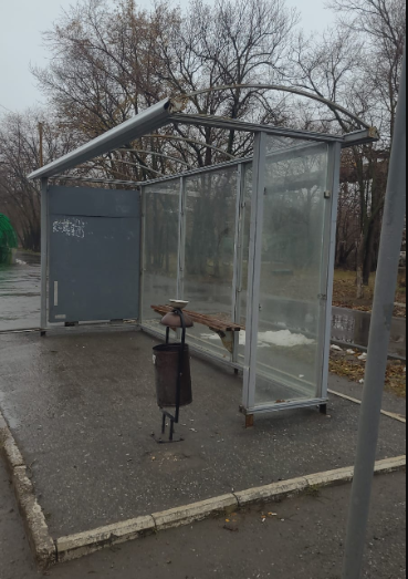 Фотография рекламного носителя, тип: Остановка 1.8x1.2, адрес: Энтузиастов пр-т., СПЗ, в центр, Саратов, Саратовская область, Россия. Сторона А №585193