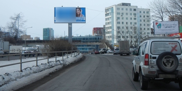 Фотография рекламного носителя, тип: Билборд 3x6, адрес: Красного Знамени пр-т., д.87, Владивосток, Приморский край, Россия. Сторона А2 №767237