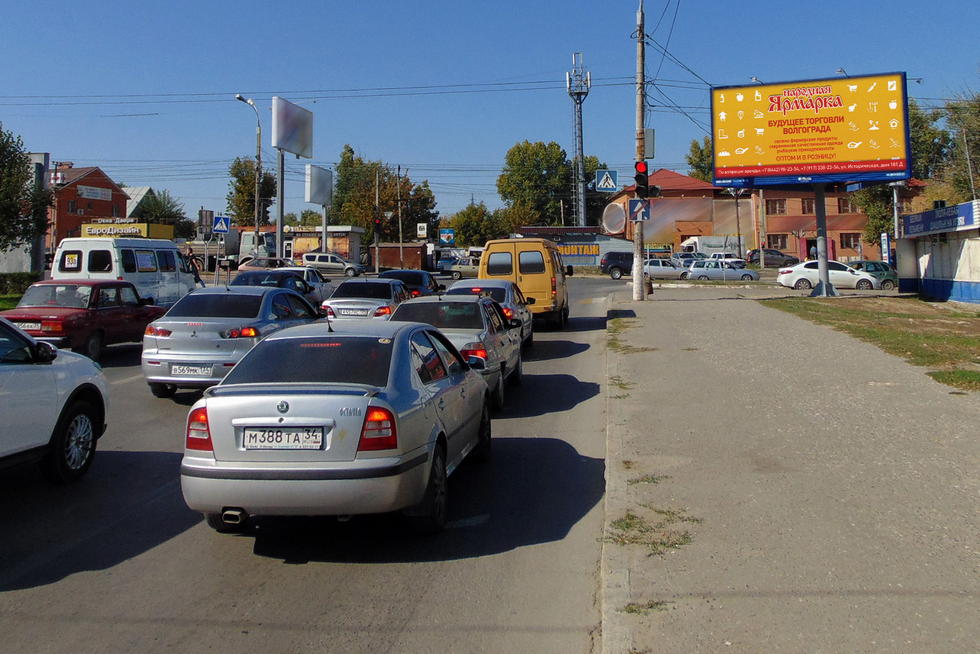 Фотография рекламного носителя, тип: Билборд 3x6, адрес: Маршала Рокоссовского ул. Х Хиросимы ул., Волгоград, Волгоградская область, Россия. Сторона А1 №337783